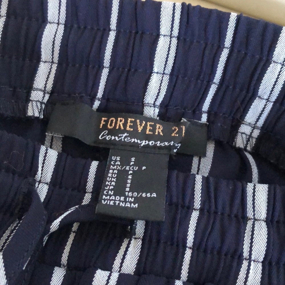 F21 Pants - Picture 4 of 5